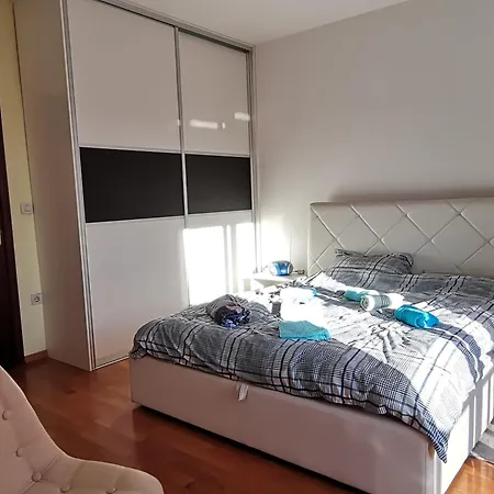 Rocky Iii Apartment