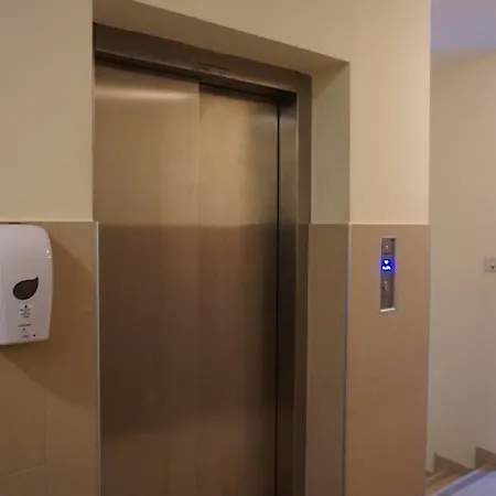 Rocky Iii 公寓 里耶卡